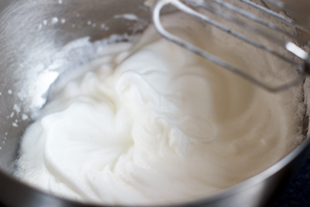 Zo maak je Italiaanse meringue (kookschuim)