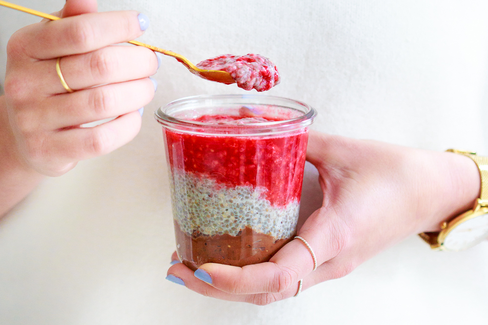 Frambozen chiapudding met pinda-chocomousse