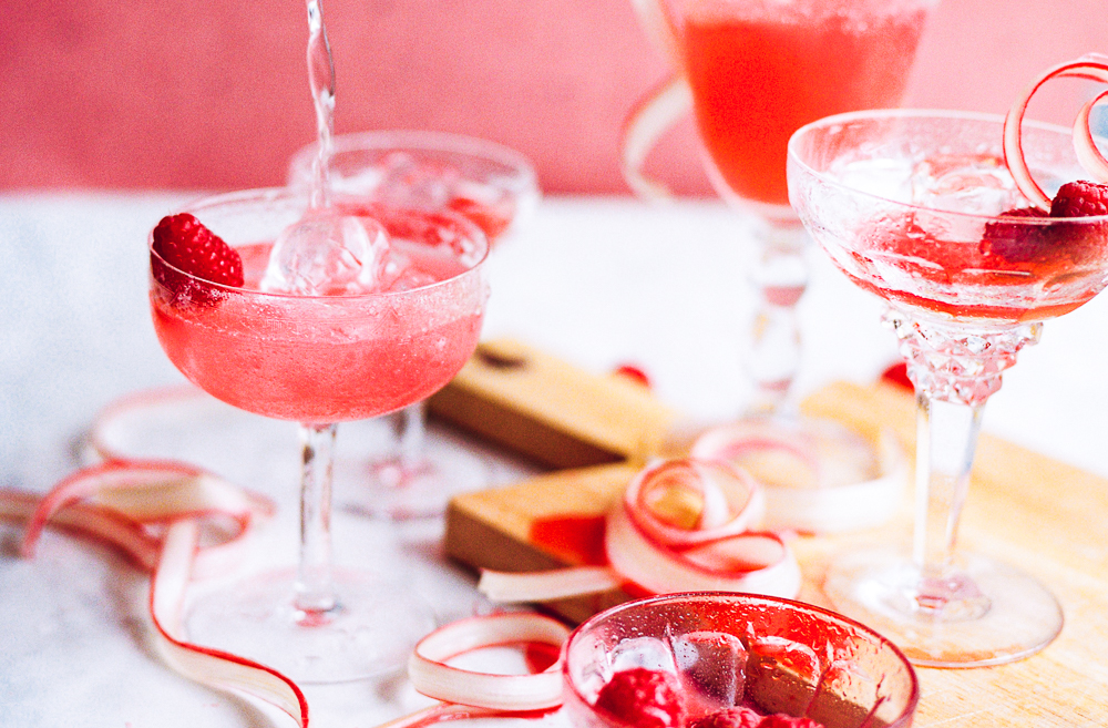 Roze rabarberlimonade