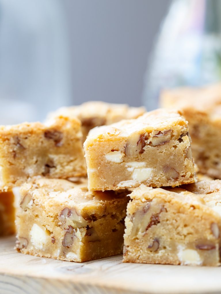 Blondies met pecannoten