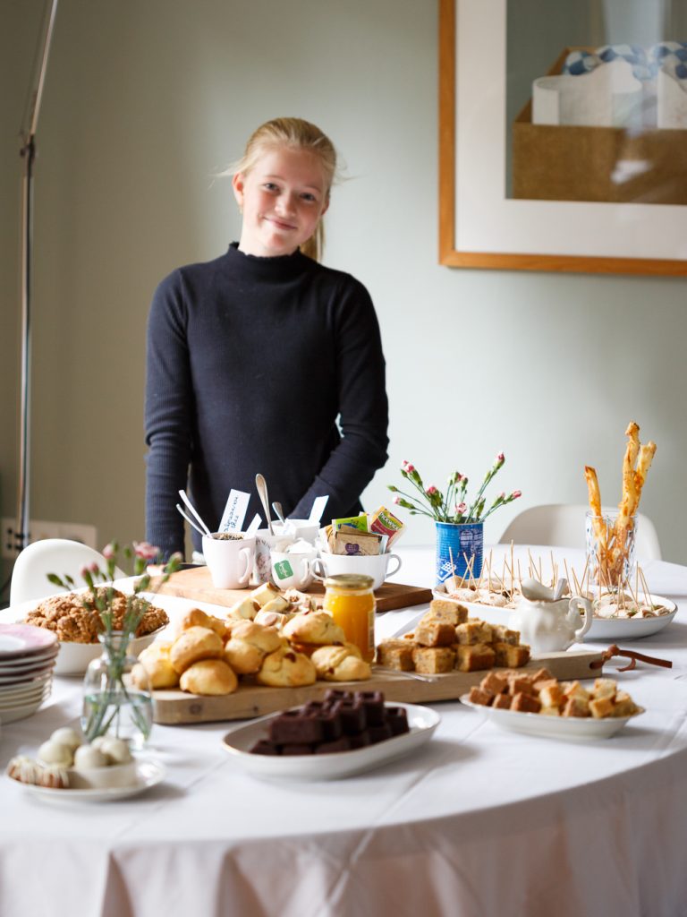 high tea frida blondies met pecannoten