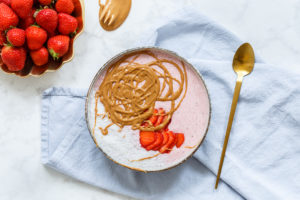 Aardbeien-kokos chiabowl (koolhydraatarm!)