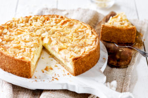 Gebakken appel-amandelkwarktaart