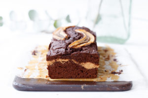 Pindakaas-chocolade bananencake