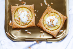 Makkelijk ananas-bladerdeegtoetje