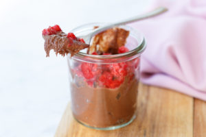 Gezonde pindakaas-banaan chocolademousse