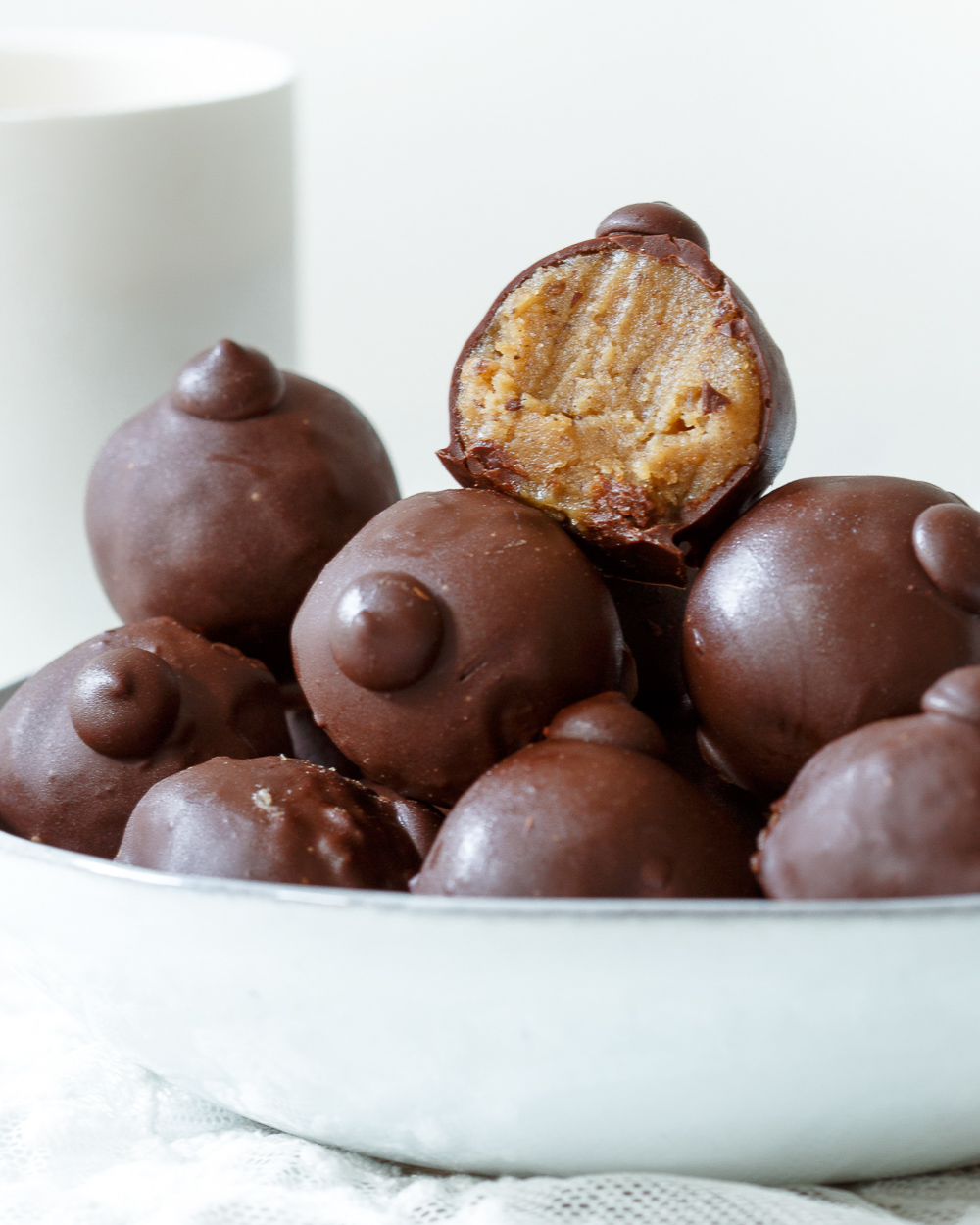 Vegan cookie dough bonbons